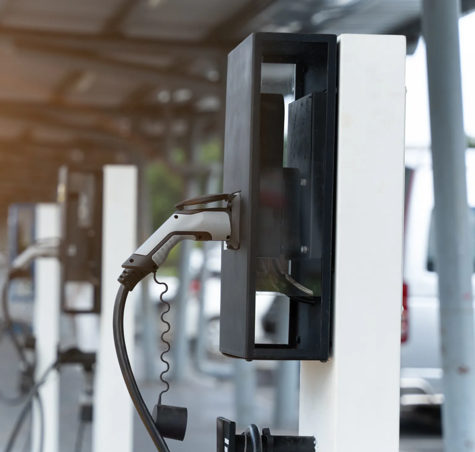 EV車の2つの充電設備のイメージ画像